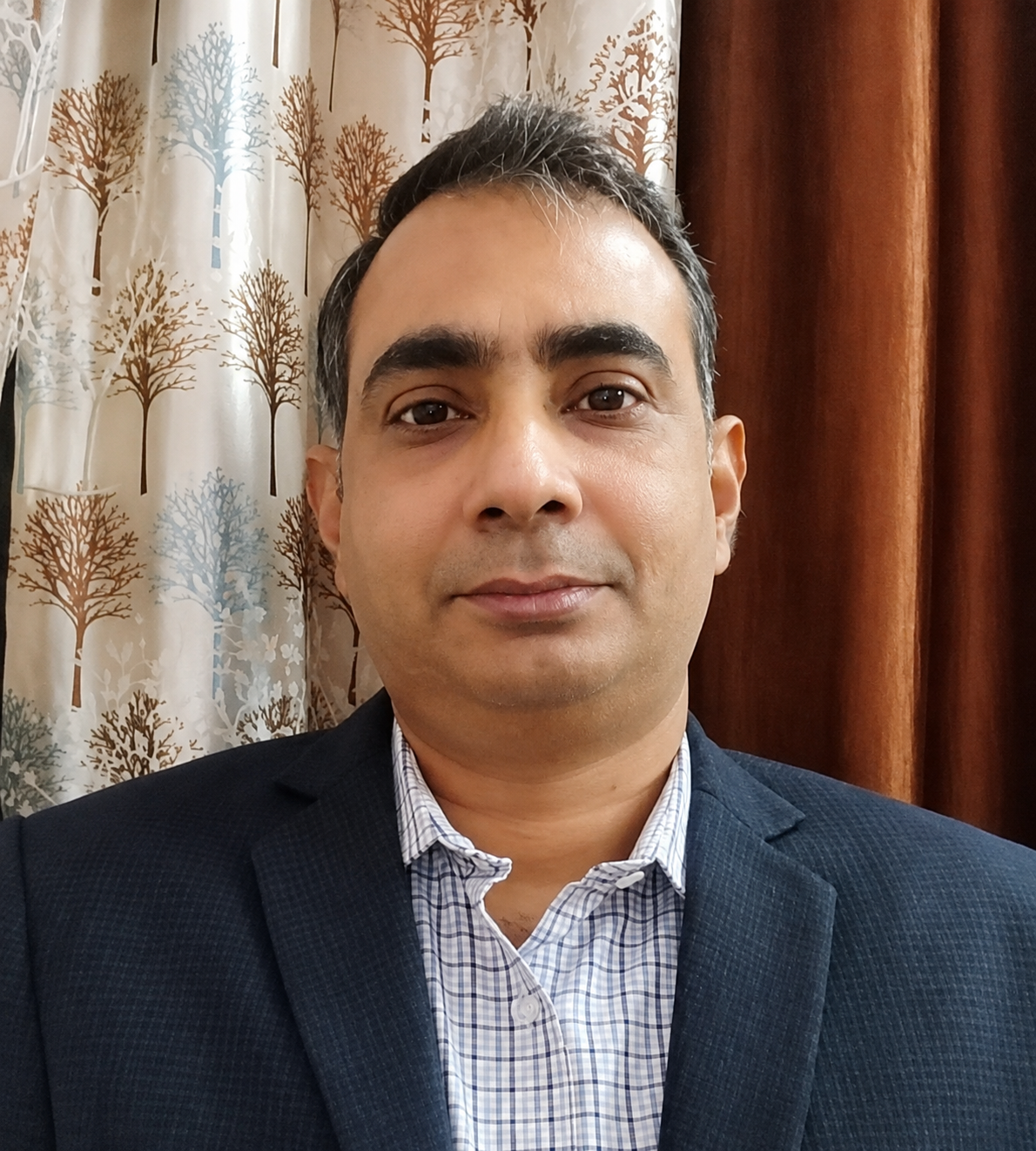 Dr. Rakesh Tripathi